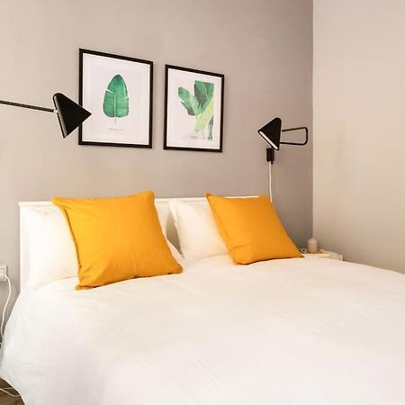 Mia Suite. Center Of Sevilha Exterior foto
